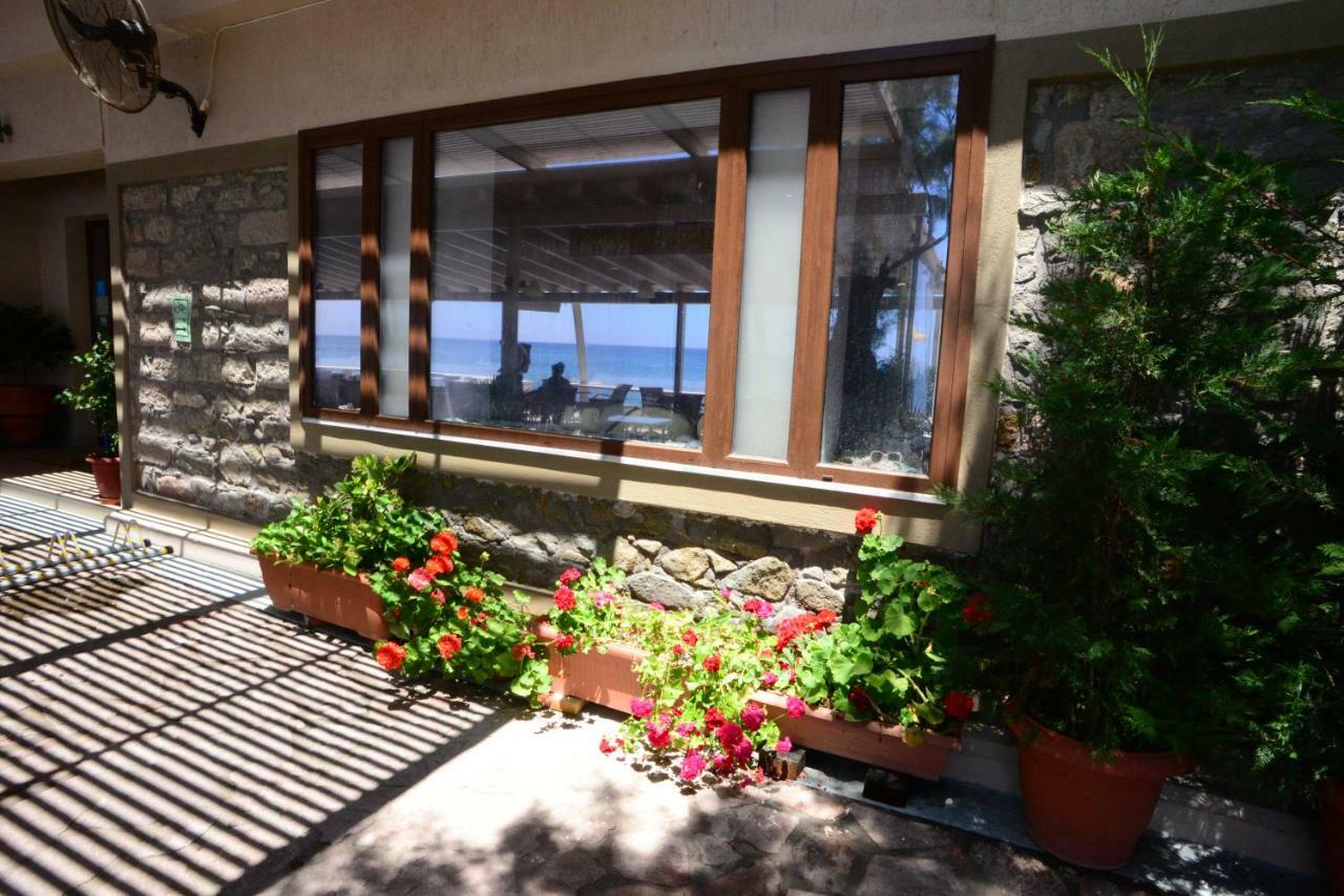 Sappho Hotel Skala Eresou Exterior photo