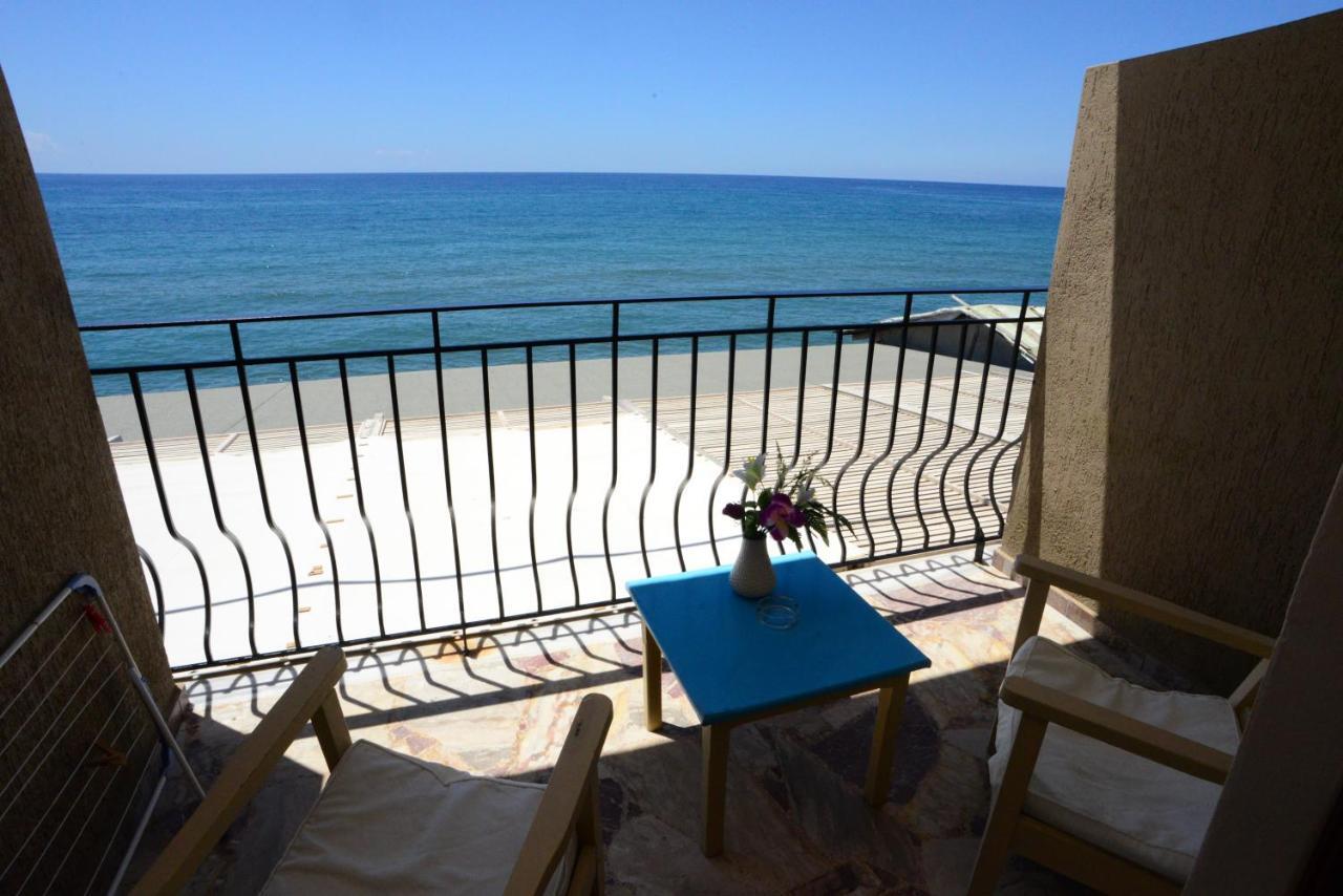 Sappho Hotel Skala Eresou Exterior photo