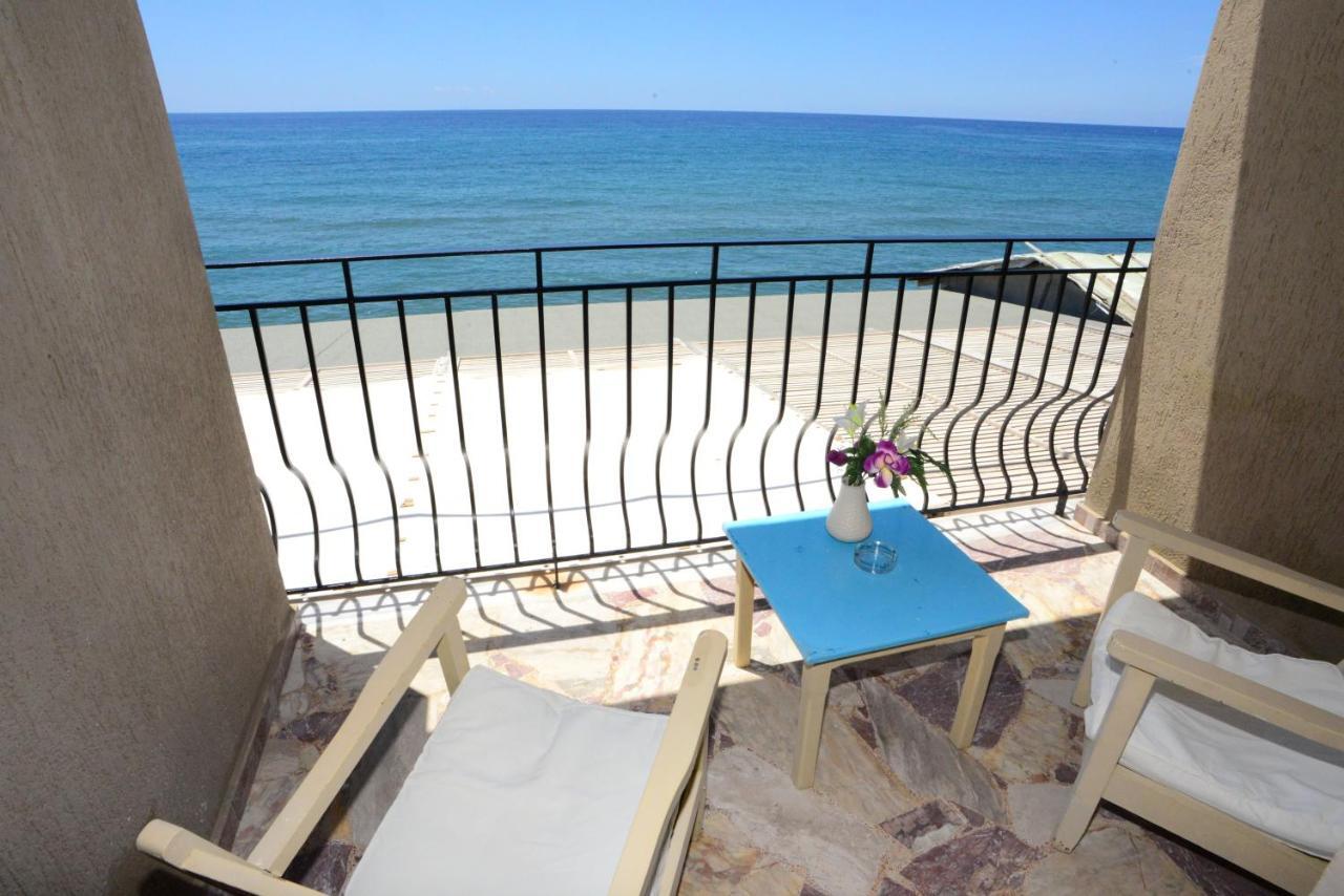 Sappho Hotel Skala Eresou Exterior photo